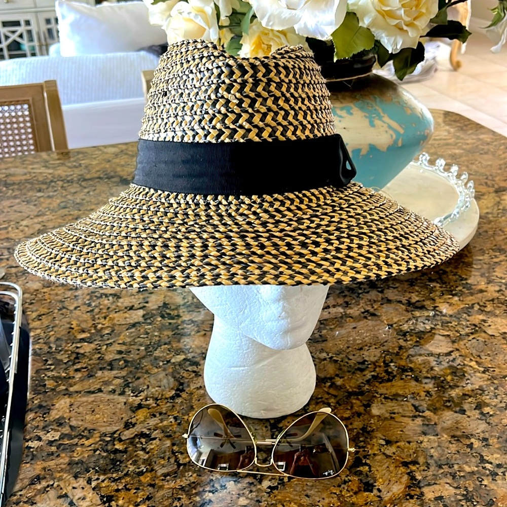 Brixton Johanna black and tan woven fedora 15 inch wide brim, sun hat, medium